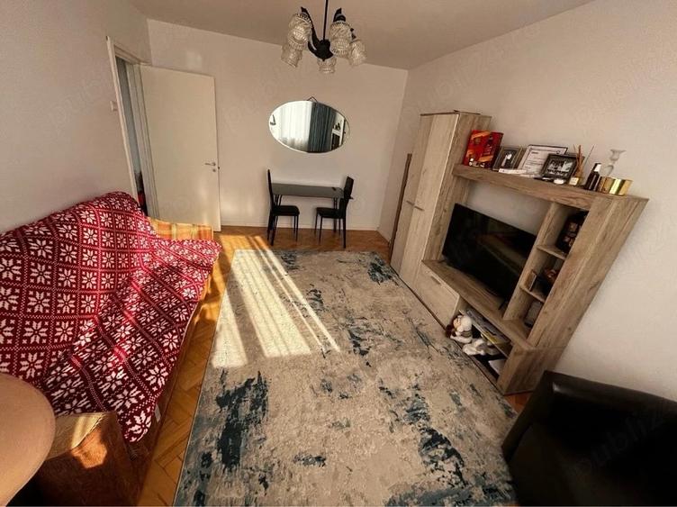 Apartament cu 2 camere semidecomandat în Berceni