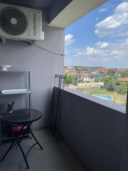 Garsonieră în Roșu