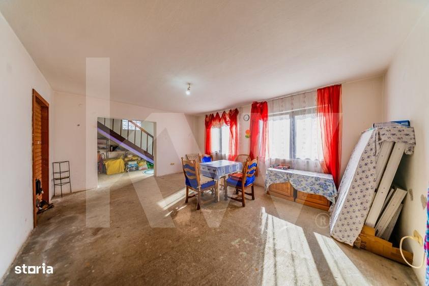 Casă cu 4 camere în Zăbrani