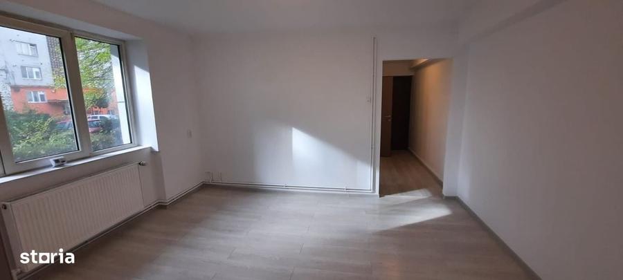 Apartament cu 2 camere nedecomandat în Ultracentral