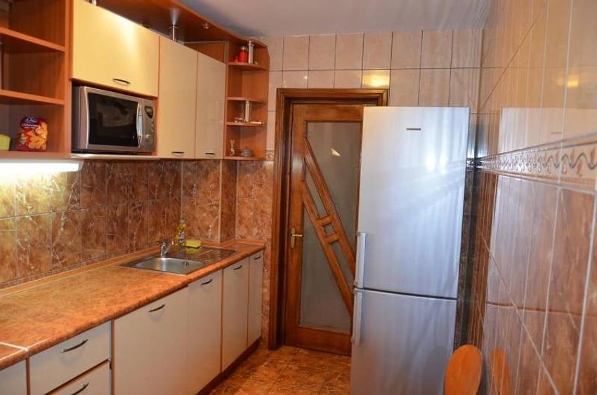 Apartament cu 2 camere decomandat, mobilat în Cazino