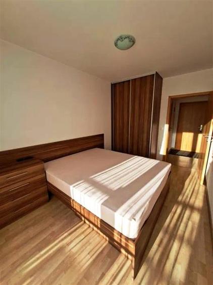 Apartament cu 2 camere decomandat, mobilat în Tractorul