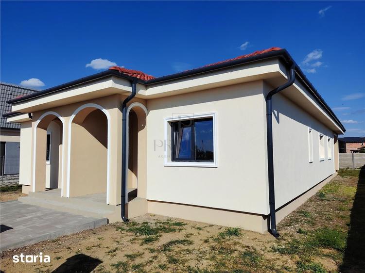 Casă cu 3 camere cu Teren 309 Mp în Moșnița Nouă
