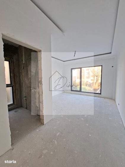 Casă cu 4 camere decomandat cu Teren 170 Mp în Ostratu