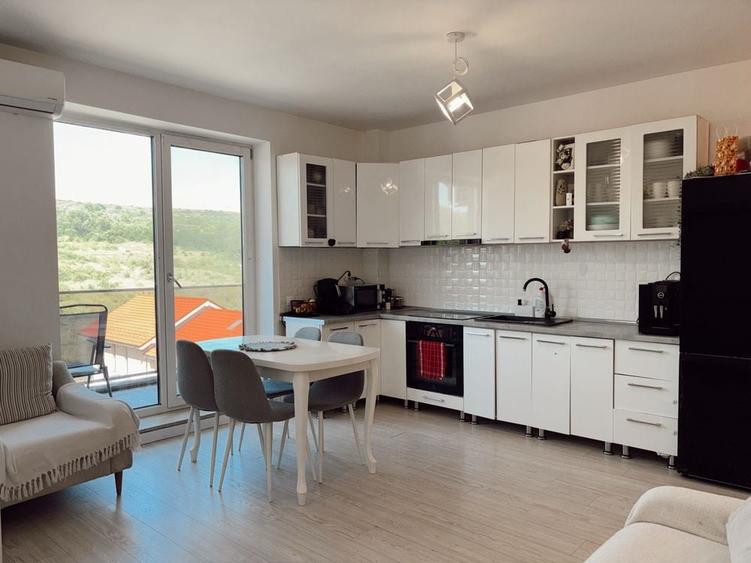 Apartament cu 3 camere în Chinteni