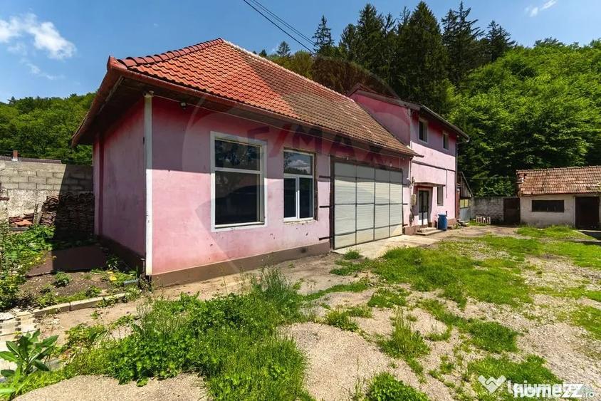 Casă cu 4 camere cu Teren 587 Mp în Colonia 1 Mai