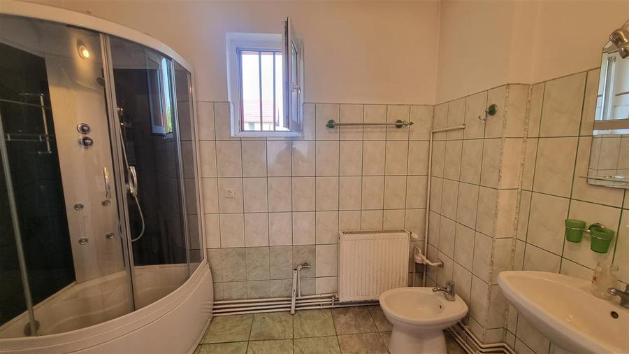 Casa de 4 camere zona Stupini - 9