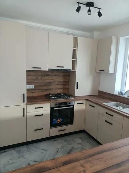 Apartament cu 2 camere decomandat în Aeroport