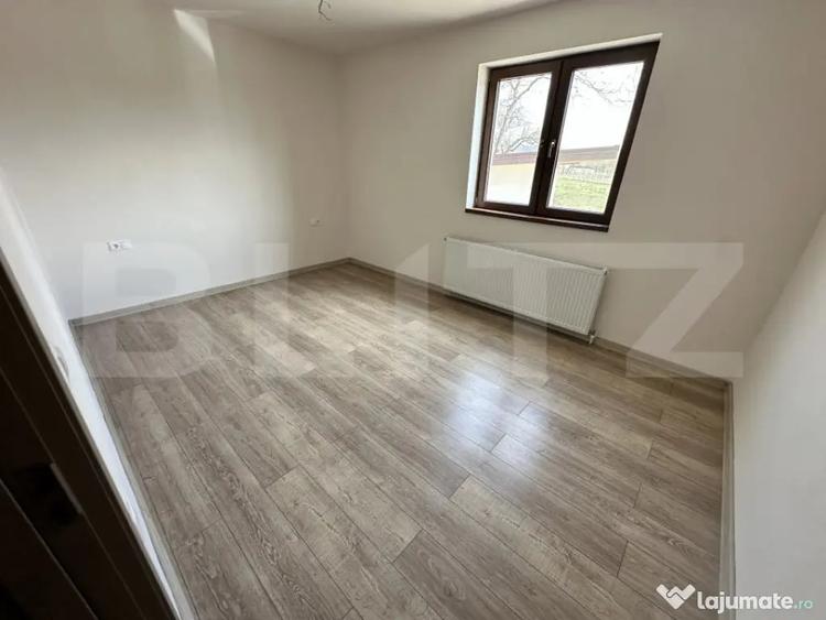 Casă cu 3 camere cu Teren 3200 Mp în Central