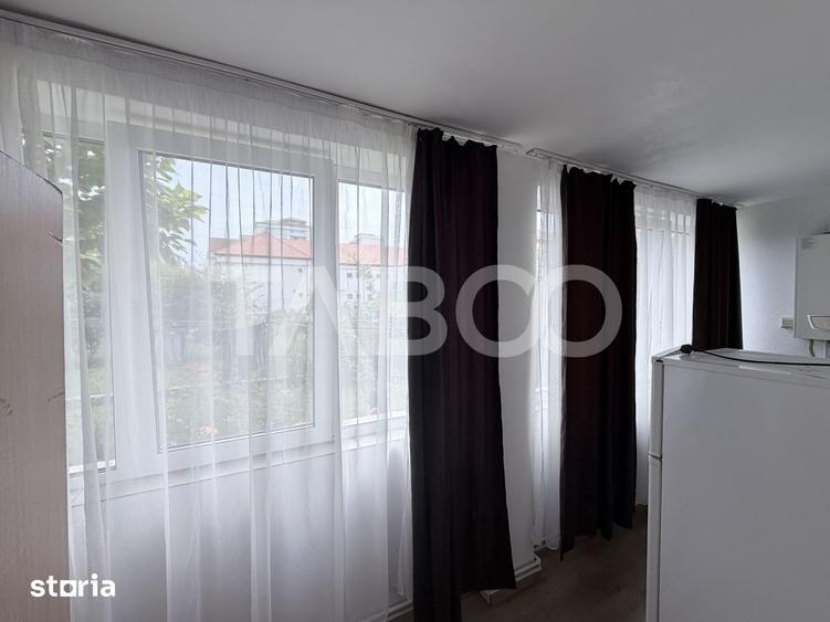 Apartament cu 2 camere nedecomandat, mobilat în Mihai Viteazul