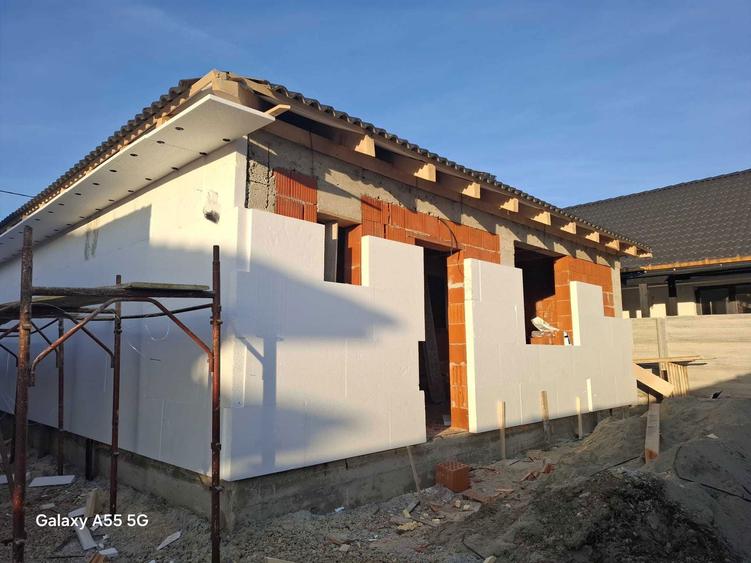 Casă cu 3 camere în Nojorid