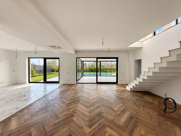 Casă individuală cu 6 camere cu Piscina în Tunari