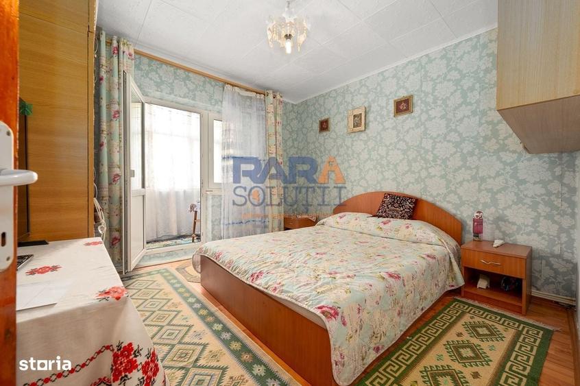 Apartament cu 3 camere decomandat în Horia