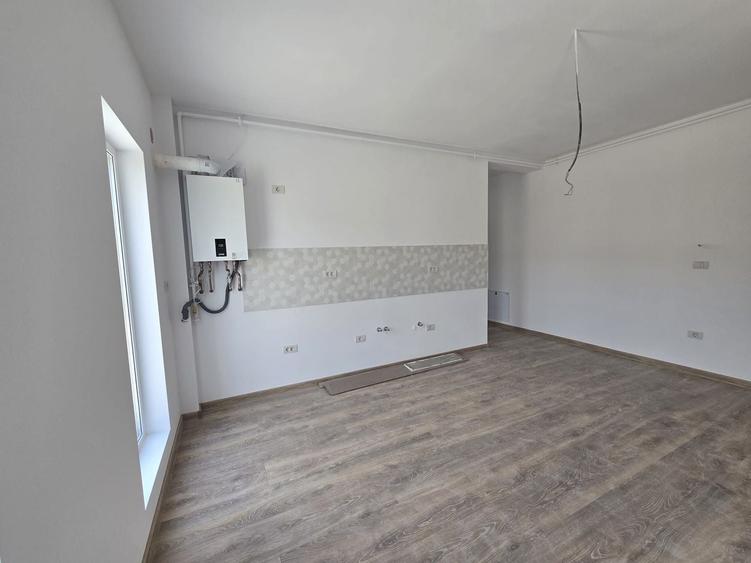Apartament cu 2 camere decomandat în Girocului