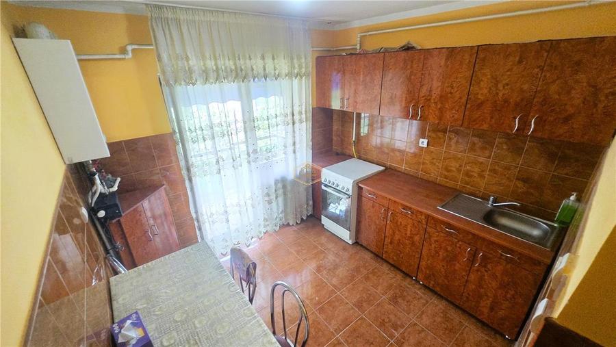 Apartament cu 2 camere decomandat, mobilat în Micro 17