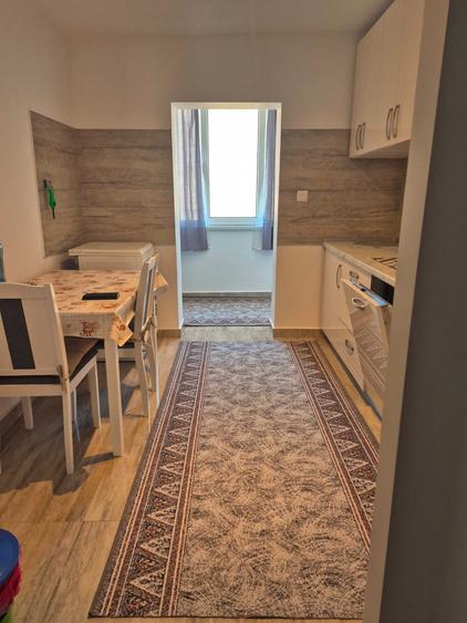 Apartament cu 2 camere decomandat în Soarelui