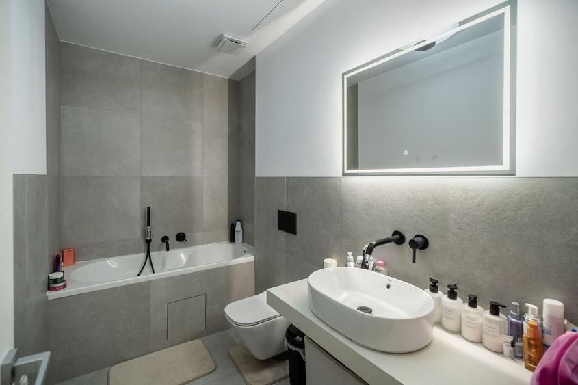 Apartament cu 2 camere semidecomandat, mobilat în Tunari