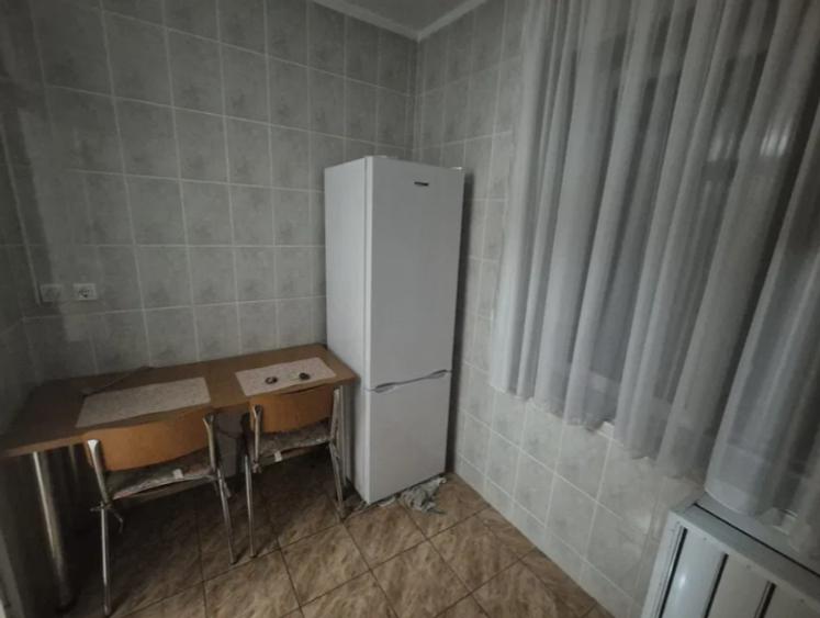 Garsonieră decomandată în Gorjului