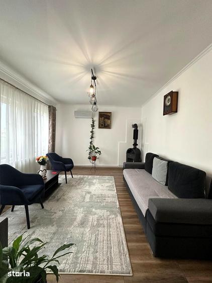 Casă cu 6 camere cu Teren 717 Mp în Holboca