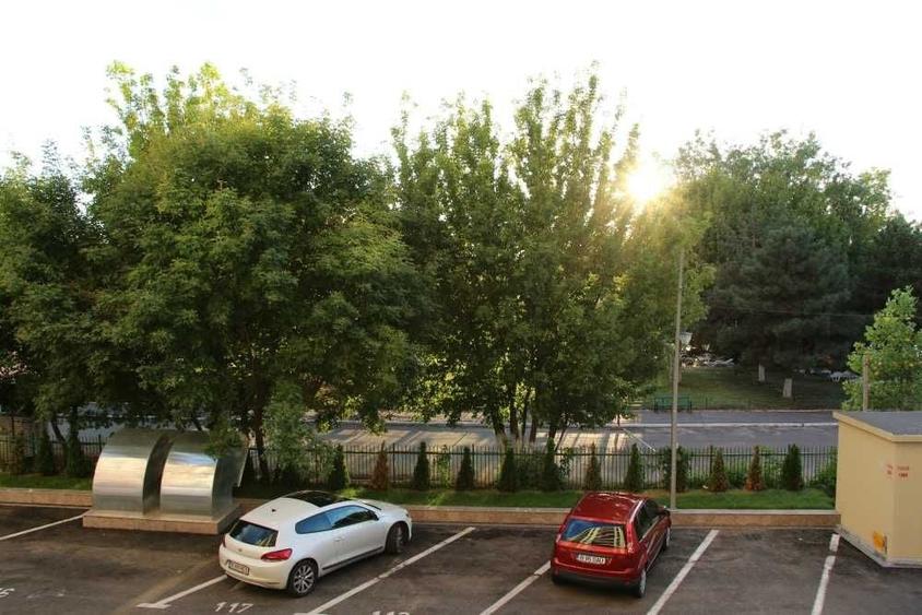 Garsonieră decomandată în Regie