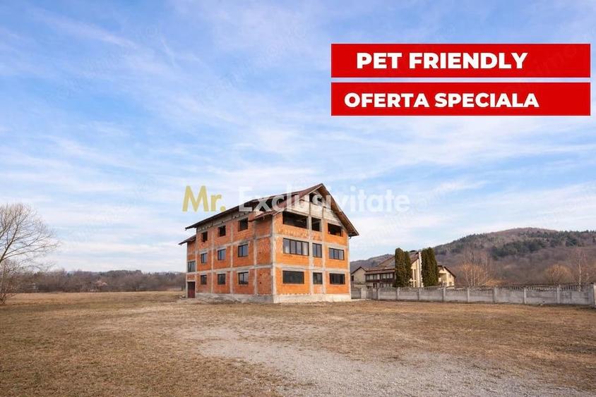 Casă cu Teren 4563 Mp în Bughea de Sus