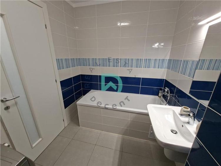 Apartament cu 2 camere decomandat în Tractorul