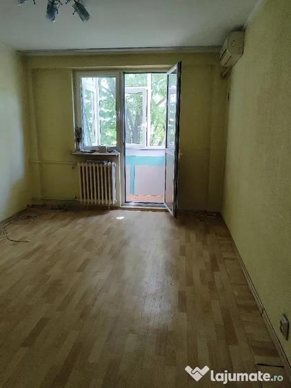 Apartament cu 2 camere semidecomandat în Pantelimon