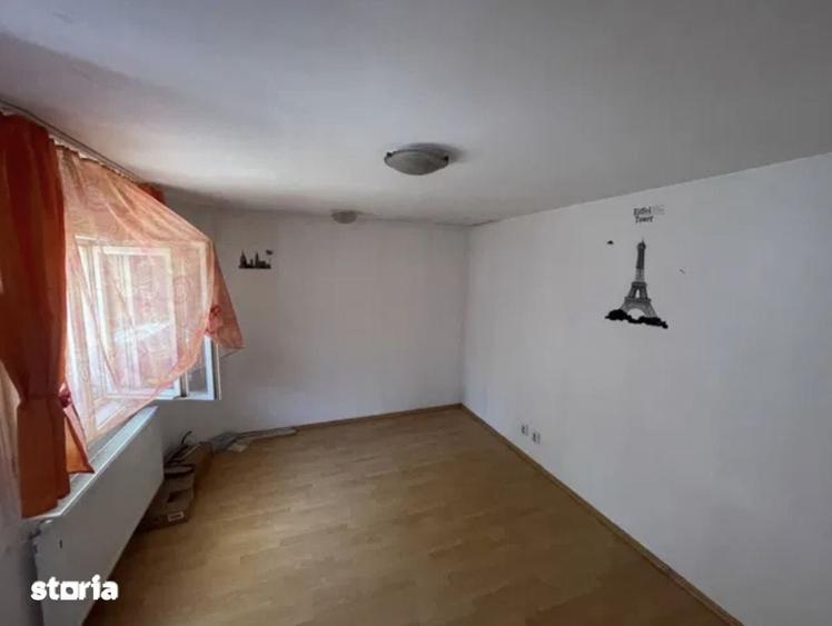 Casă cu 2 camere cu Teren 250 Mp în Central