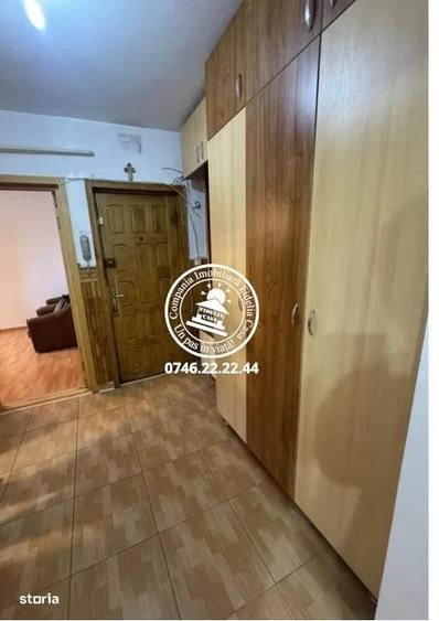 Apartament cu 2 camere decomandat în Nicolina