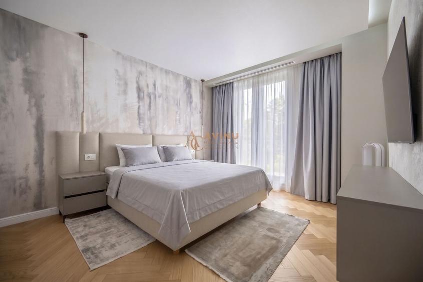 Apartament cu 5 camere în Sud-Vest