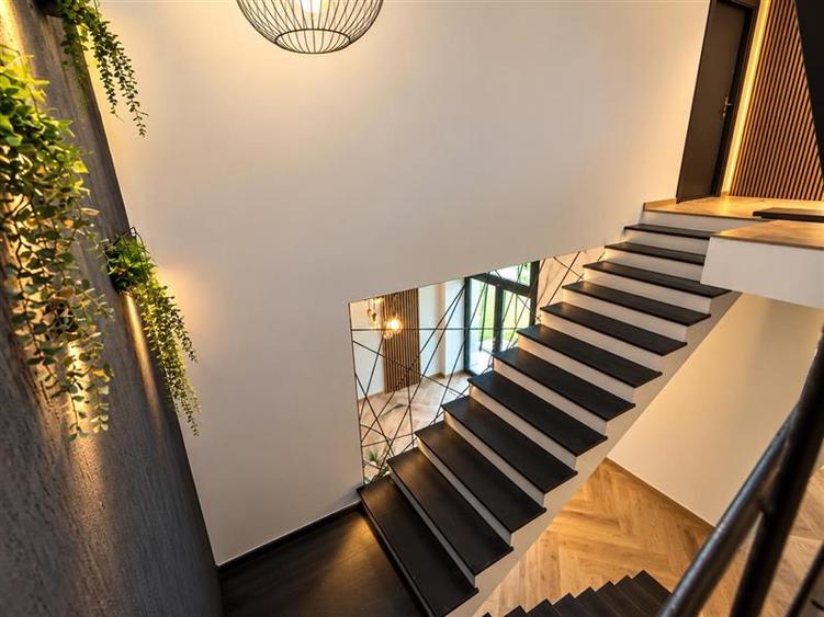 Apartament cu 2 camere decomandat în Exterior Est