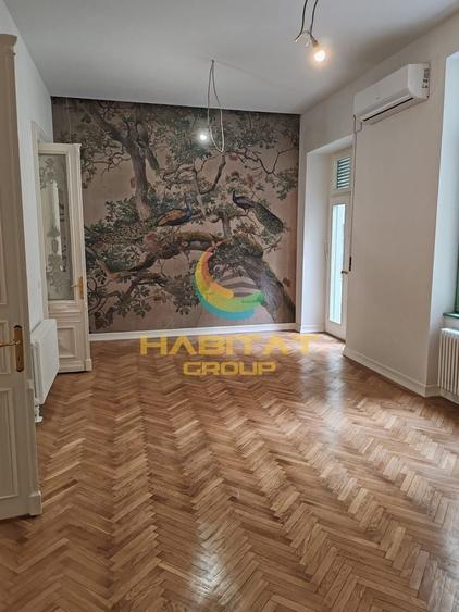 Casă individuală cu 11 camere cu Canalizare în Ultracentral