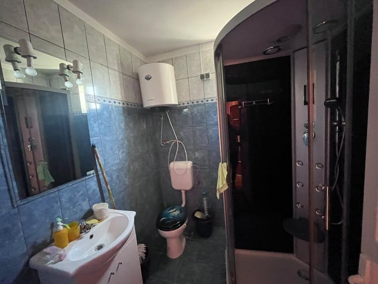Casă individuală cu 3 camere cu Canalizare în Breasta