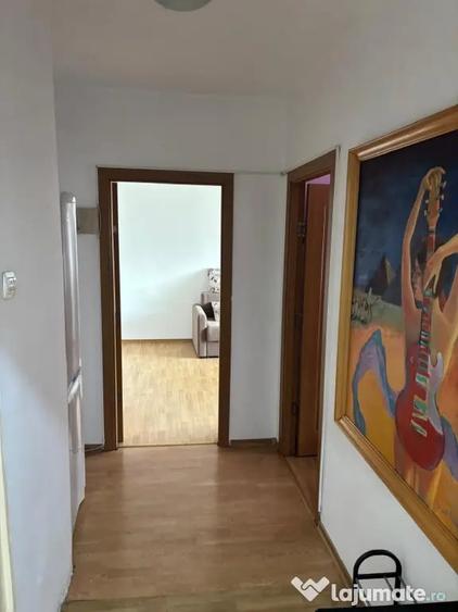 Apartament cu 2 camere decomandat în Gară