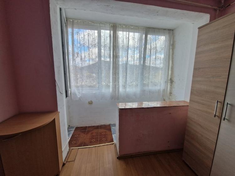 Garsonieră decomandată, mobilată în Est