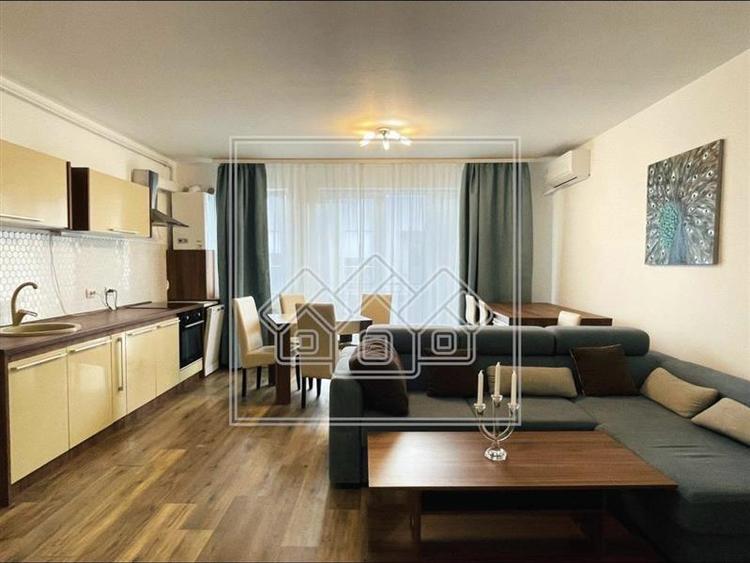 Apartament cu 2 camere decomandat în Lazaret