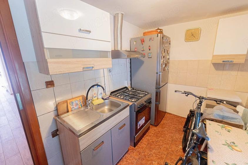Casa 3 camere de vanzare in Tecuci 100 mp construi?i, teren 368 mp, zona Pia?a - 14