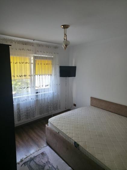 Apartament cu 2 camere semidecomandat în Micro 39
