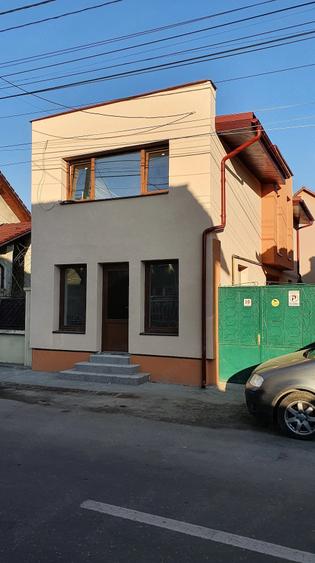 Spațiu comercial, de 75 mp, în Central