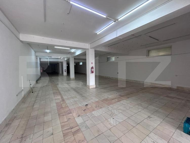 Spațiu comercial, de 1,350 mp, în Central