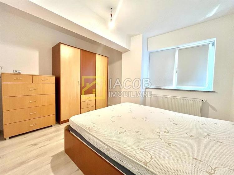 Apartament cu 3 camere semidecomandat în Ștefan cel Mare