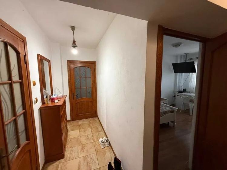 Apartament cu 2 camere decomandat în Mihai Bravu
