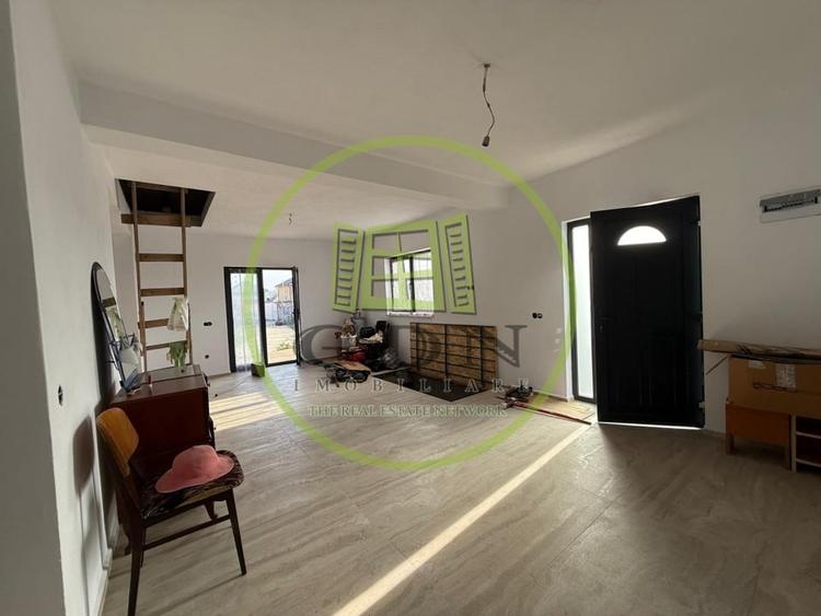 Casă individuală cu 3 camere cu Teren 500 Mp în Bariera Vâlcii