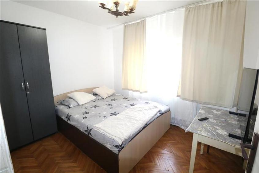 Apartament cu 2 camere semidecomandat în Lipovei