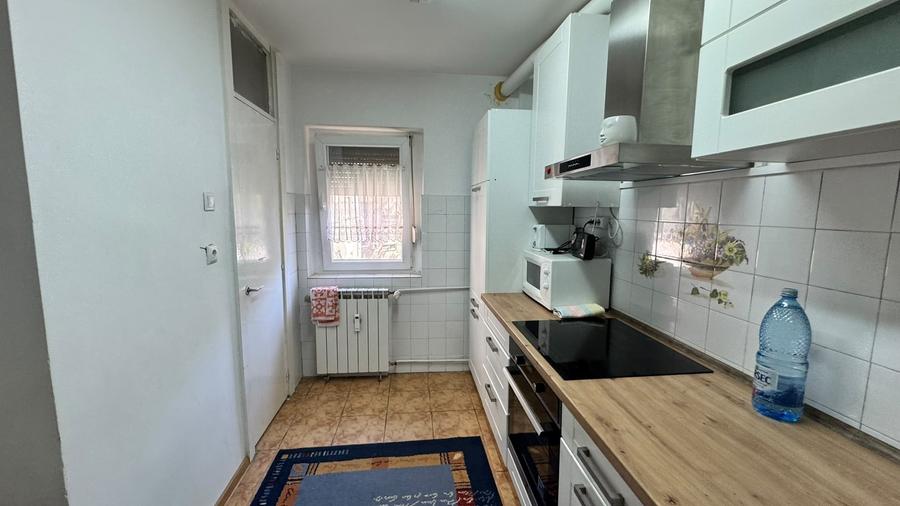 Apartament cu 3 camere decomandat în Decebal