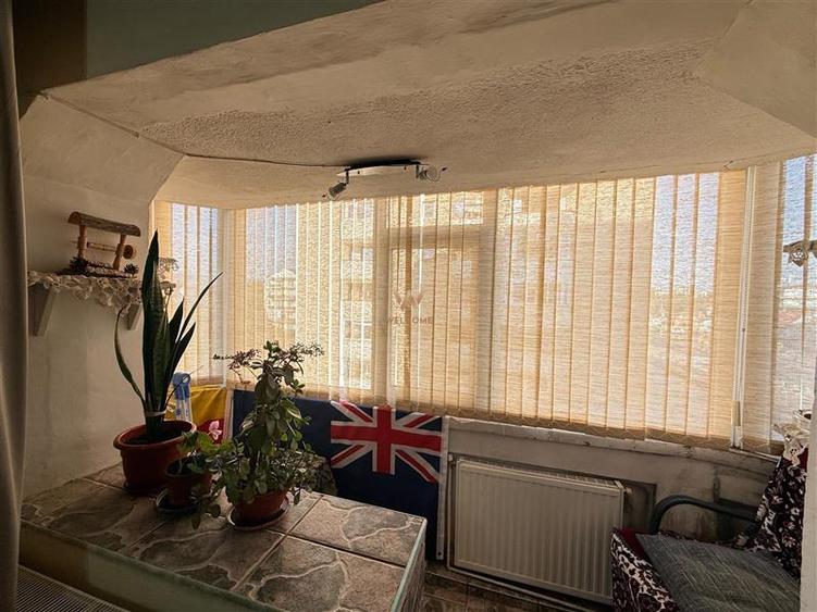 Apartament cu 2 camere semidecomandat în Turnișor