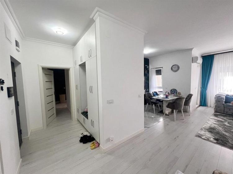 Apartament cu 3 camere decomandat în Nufărul