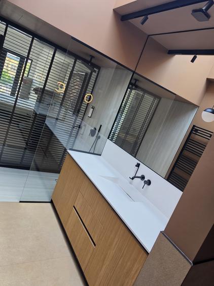 Apartament cu 2 camere decomandat în P-ța Ovidiu