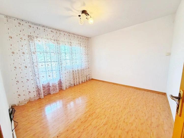 Apartament cu 3 camere decomandat în Nord