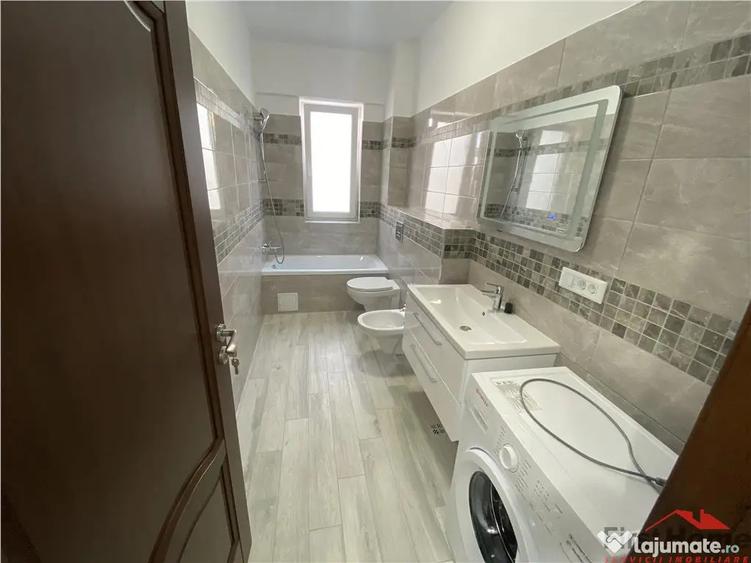 Apartament cu 3 camere decomandat, mobilat în Ultracentral